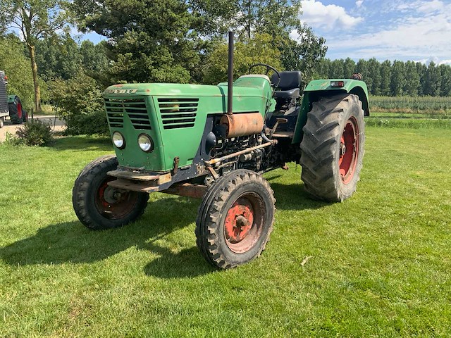 1970 deutz d8006 tweewielaangedreven landbouwtractor - afbeelding 1 van  31