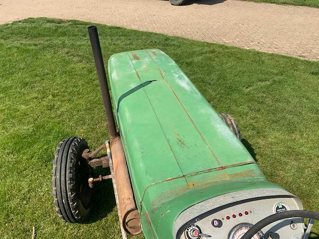 1970 deutz d8006 tweewielaangedreven landbouwtractor - afbeelding 21 van  31