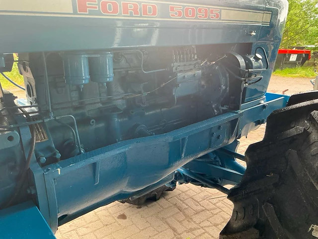 1970 ford 5095 vierwielaangedreven landbouwtractor - afbeelding 14 van  45