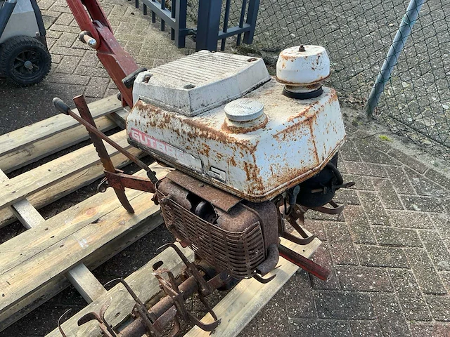 1970 gutbrod 80 grondfrees - afbeelding 9 van  11