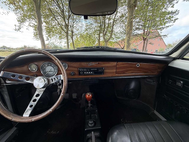 1970 volkswagen karmann ghia oldtimer - afbeelding 8 van  30