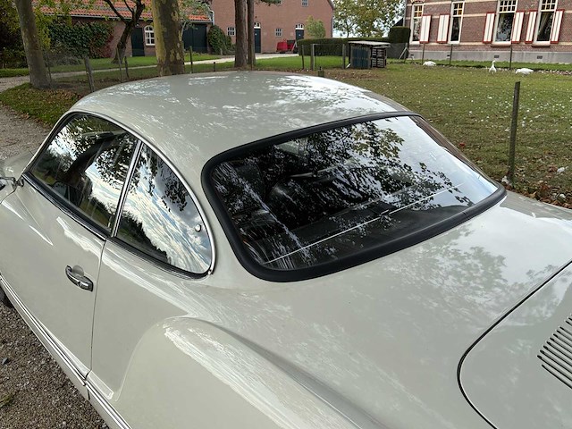 1970 volkswagen karmann ghia oldtimer - afbeelding 29 van  30