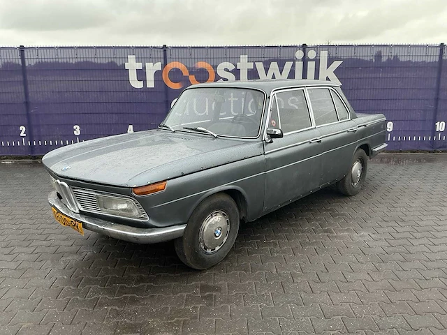 1971 - bmw - 2000 - personenauto - afbeelding 1 van  11