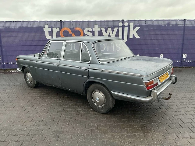 1971 - bmw - 2000 - personenauto - afbeelding 5 van  11