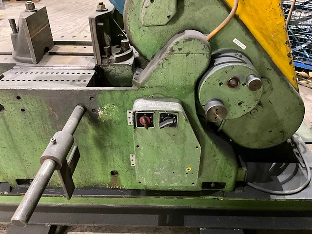 1971 kasto ebs320u beugelzaagmachine - afbeelding 4 van  5