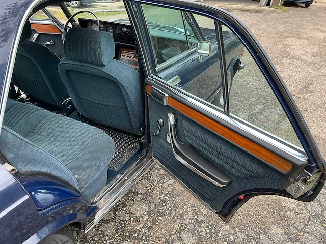1972 fiat 130b sedan oldtimer - afbeelding 50 van  63
