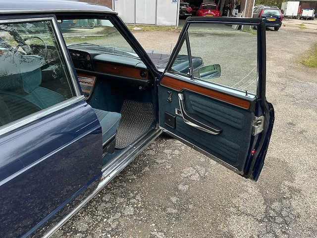 1972 fiat 130b sedan oldtimer - afbeelding 53 van  63