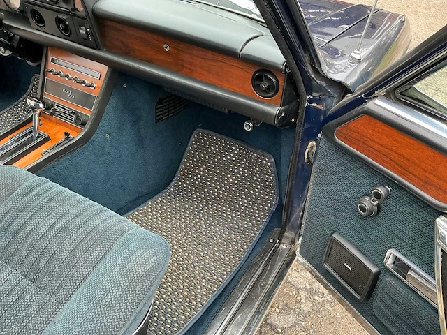 1972 fiat 130b sedan oldtimer - afbeelding 55 van  63