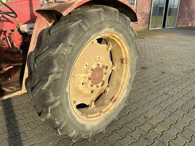 1972 international 724 tweewielaangedreven landbouwtractor - afbeelding 5 van  31