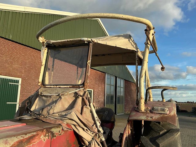 1972 international 724 tweewielaangedreven landbouwtractor - afbeelding 11 van  31