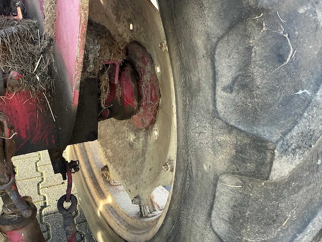 1972 international 724 tweewielaangedreven landbouwtractor - afbeelding 16 van  31