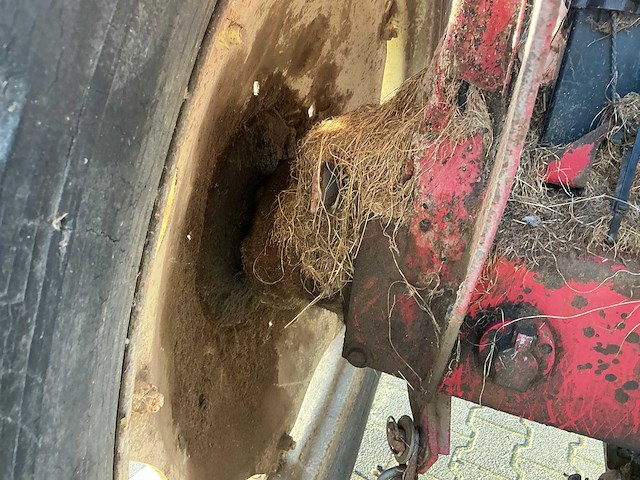 1972 international 724 tweewielaangedreven landbouwtractor - afbeelding 17 van  31