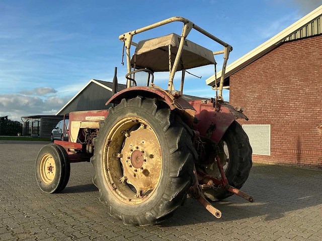 1972 international 724 tweewielaangedreven landbouwtractor - afbeelding 23 van  31
