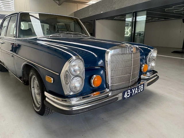 1973 mercedes-benz 280se oldtimer personenauto - afbeelding 33 van  36