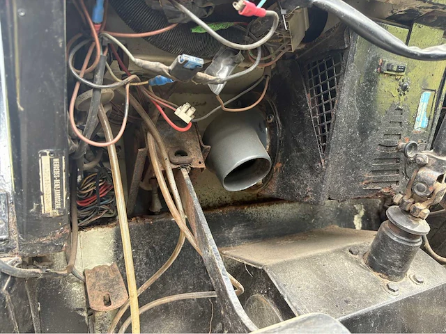 1973 mercedes-benz mb trac 700 vierwielaangedreven landbouwtractor - afbeelding 54 van  61