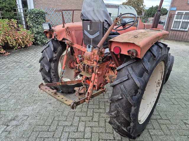 1973 renault 55 landbouwtractor - afbeelding 4 van  8