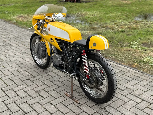 1974 bultaco 240 250cc racer - afbeelding 12 van  18