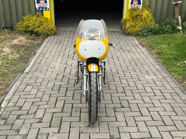 1974 bultaco 240 250cc racer - afbeelding 17 van  18