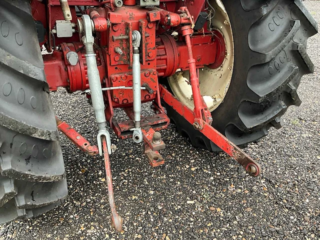 1974 international 644 tweewielaangedreven landbouwtractor - afbeelding 10 van  36