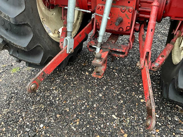 1974 international 644 tweewielaangedreven landbouwtractor - afbeelding 13 van  36