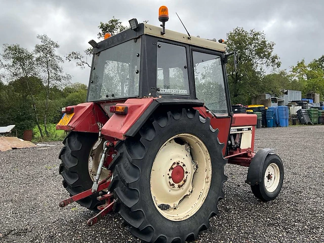 1974 international 644 tweewielaangedreven landbouwtractor - afbeelding 34 van  36