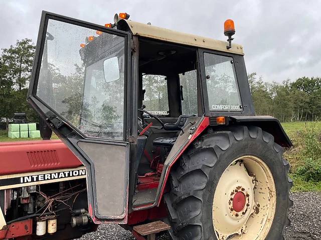 1974 international 644 tweewielaangedreven landbouwtractor - afbeelding 20 van  36