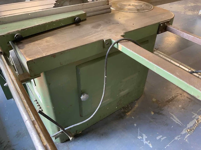 1974 kamro f k formaatcirkelzaagmachine - afbeelding 6 van  19