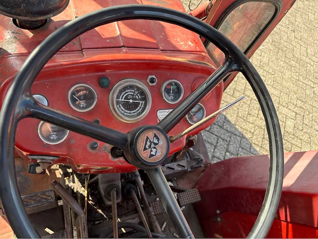 1974 massey ferguson 155 tweewielaangedreven landbouwtractor - afbeelding 32 van  58