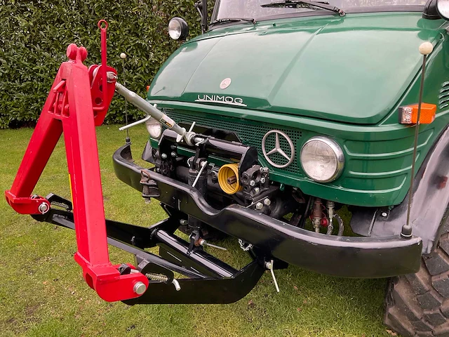 1974 mercedes-benz unimog 406 vierwielaangedreven landbouwtractor - afbeelding 24 van  40