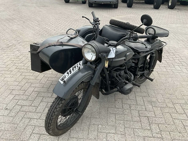 1974 ural m67-36 motorfiets met zijspan - afbeelding 1 van  21