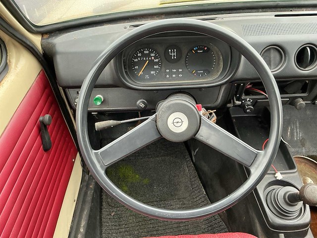 1975 - opel - kadett - 1.1 standard - oldtimer - afbeelding 10 van  11