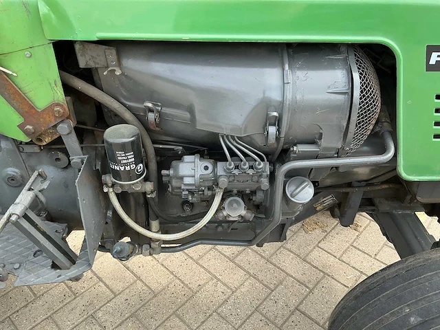 1975 fendt farmer 200v smalspoor- en compacttractor - afbeelding 14 van  33