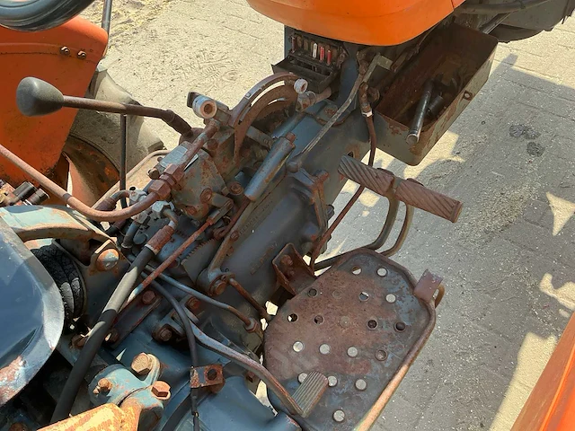 1975 fiat 300 oldtimer tractor - afbeelding 18 van  29