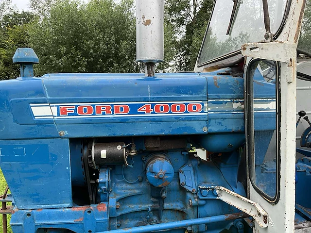 1975 ford 4000 oldtimer tractor - afbeelding 6 van  30