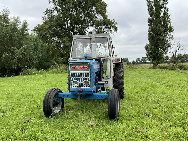 1975 ford 4000 oldtimer tractor - afbeelding 23 van  30