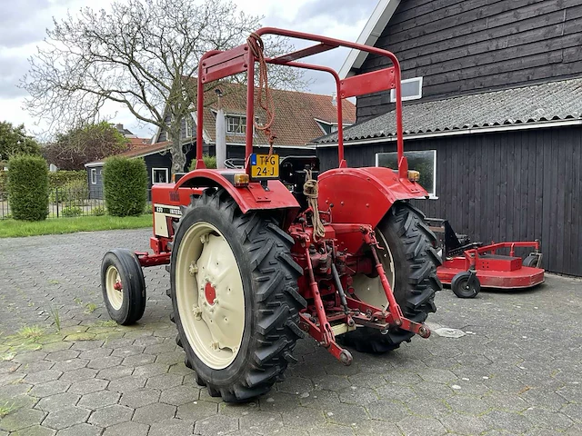 1975 international 633 oldtimer tractor - afbeelding 14 van  19