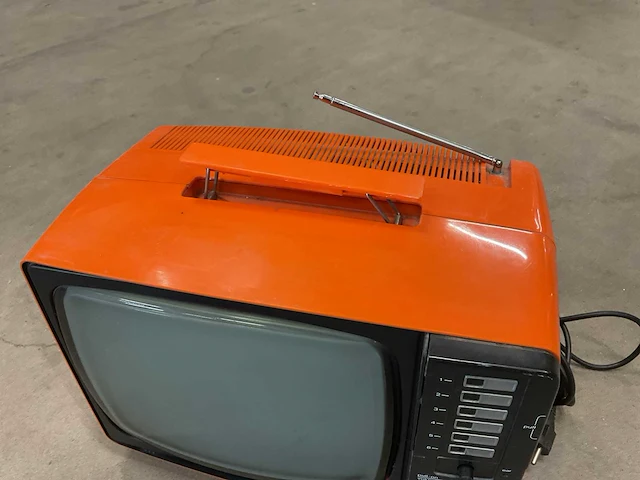 1975 teleton t31 vintage draagbare televisie - afbeelding 6 van  6