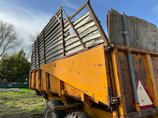 1975 veenhuis 12000 silagekipwagen - afbeelding 15 van  18