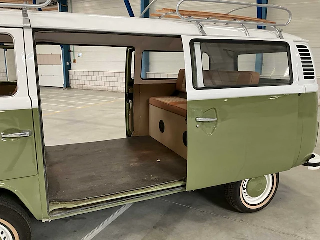 1975 volkswagen t2 personenbus - afbeelding 2 van  25