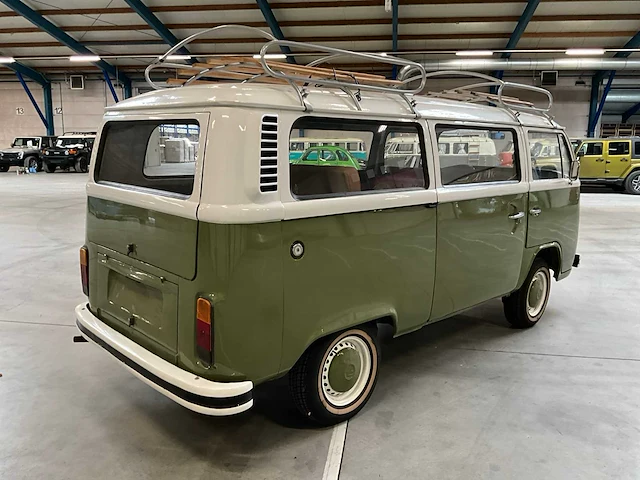 1975 volkswagen t2 personenbus - afbeelding 21 van  25