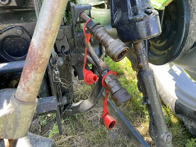 1976 deutz-fahr d4006-s tweewielaangedreven landbouwtractor - afbeelding 9 van  23