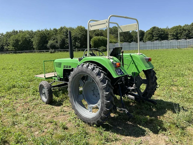 1976 deutz-fahr d4006-s tweewielaangedreven landbouwtractor - afbeelding 18 van  23