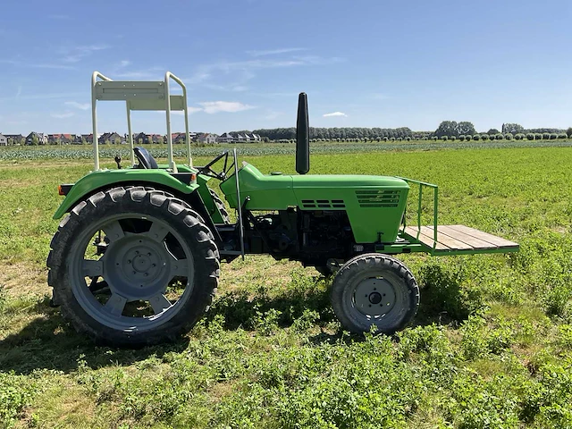 1976 deutz-fahr d4006-s tweewielaangedreven landbouwtractor - afbeelding 21 van  23
