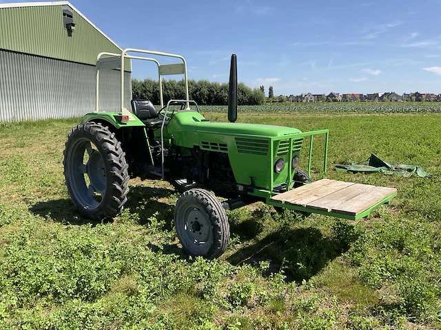 1976 deutz-fahr d4006-s tweewielaangedreven landbouwtractor - afbeelding 22 van  23