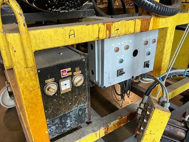 1976 elastogan puromat purspuitmachine - afbeelding 20 van  29