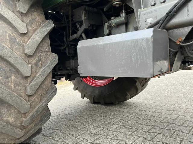 1976 fendt favorit 610 ls tweewielaangedreven landbouwtractor - afbeelding 2 van  18