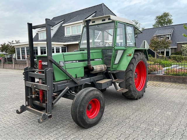 1976 fendt favorit 610 ls tweewielaangedreven landbouwtractor - afbeelding 1 van  18