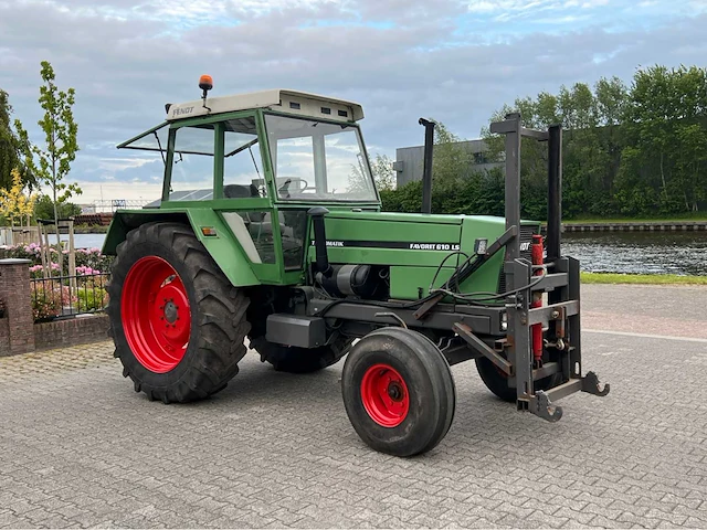 1976 fendt favorit 610 ls tweewielaangedreven landbouwtractor - afbeelding 11 van  18
