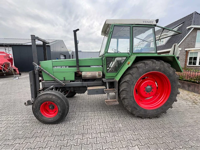 1976 fendt favorit 610 ls tweewielaangedreven landbouwtractor - afbeelding 12 van  18
