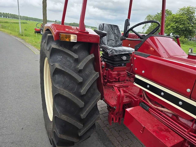 1976 international 844-s vierwielaangedreven landbouwtractor - afbeelding 5 van  45